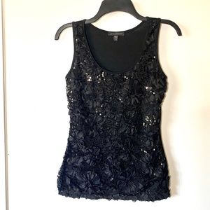 Dressy tank top for New Year’s Eve! 🍾 🎉